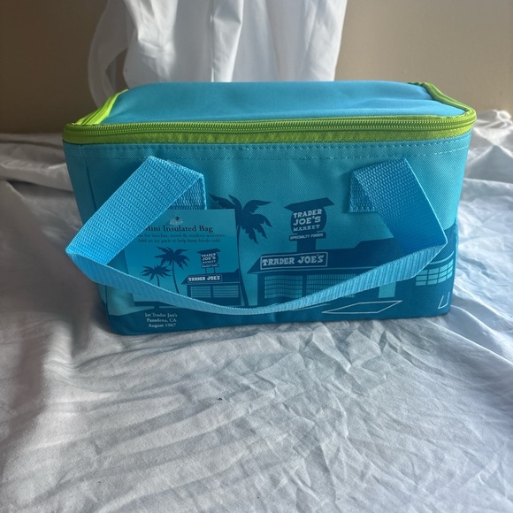 Trader Joe'S Accessories - Trader Joe’s mini tote insulated cooler bag limited edition cool blue
